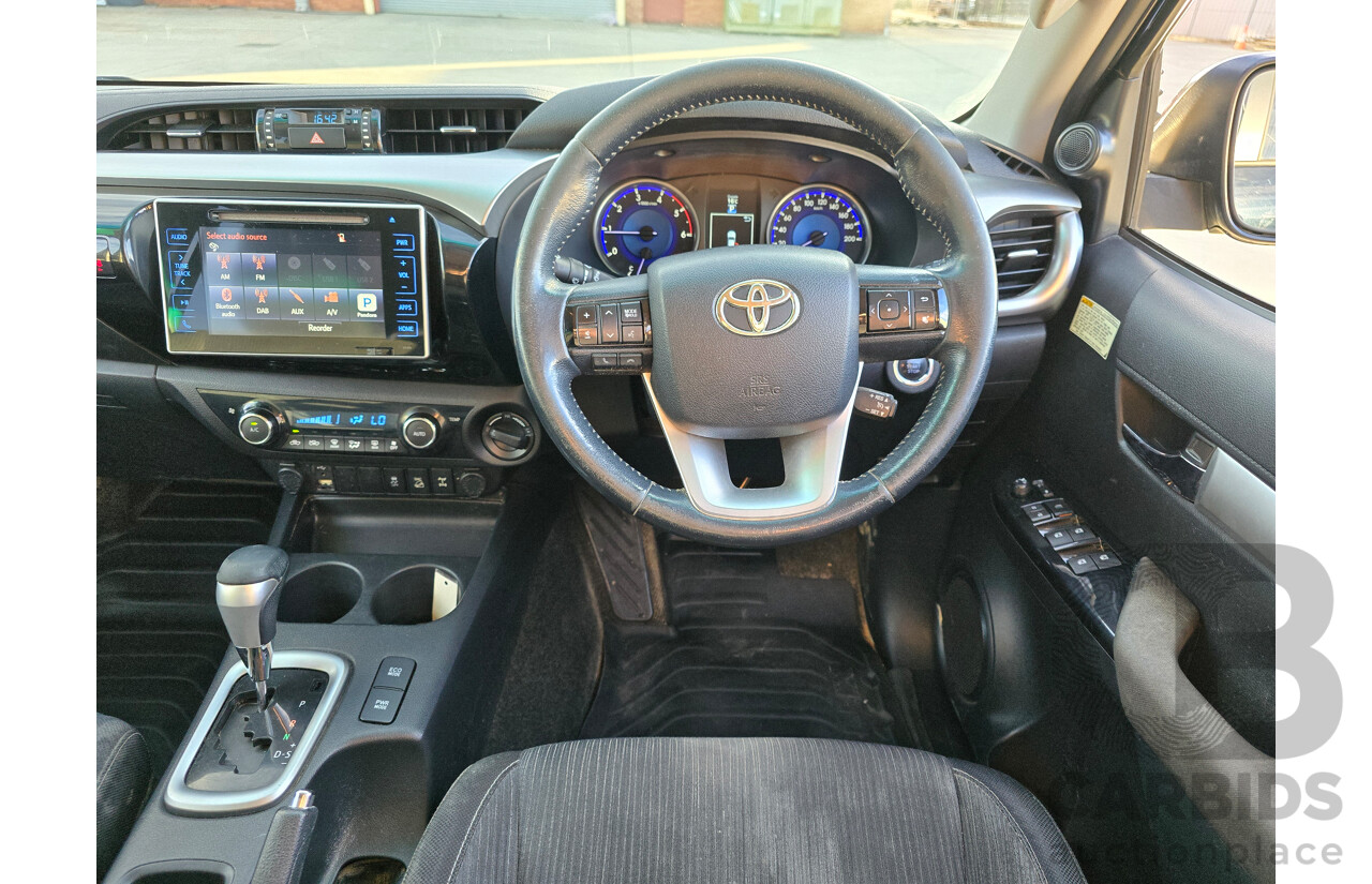 6/2016 Toyota Hilux SR5 (4x4) N80 GUN126R Dual Cab Utility Eclipse Black Turbo Diesel 2.8L