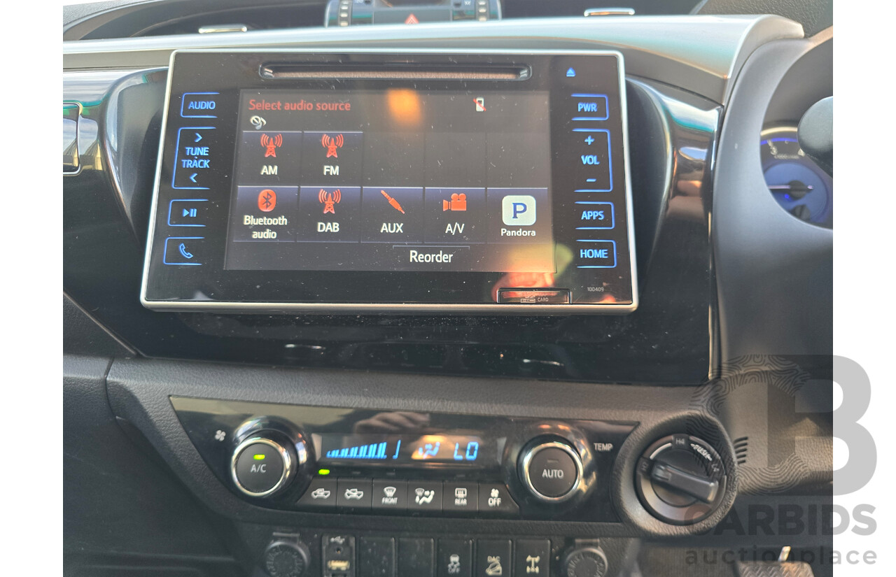 6/2016 Toyota Hilux SR5 (4x4) N80 GUN126R Dual Cab Utility Eclipse Black Turbo Diesel 2.8L