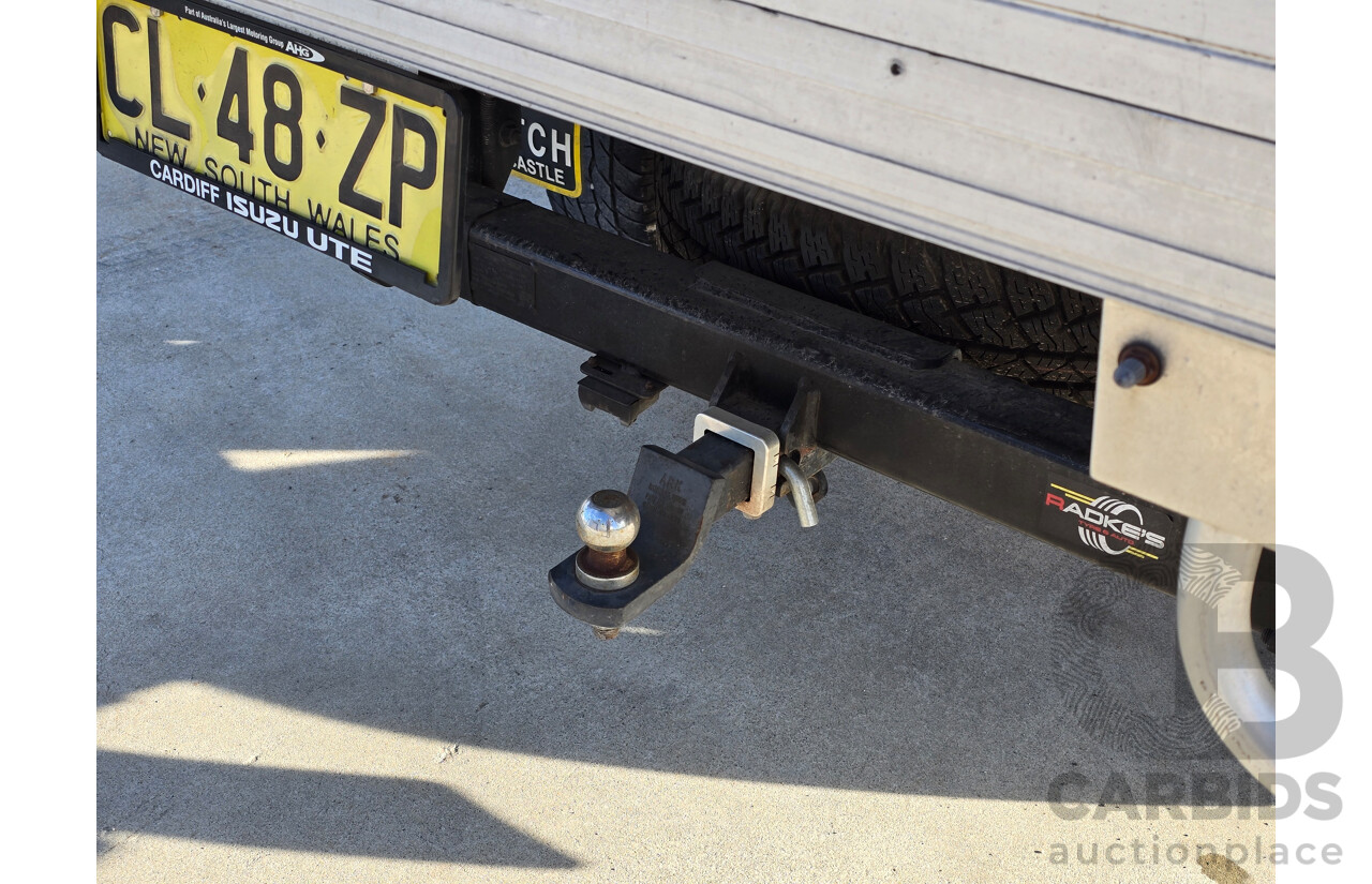 4/2017 Isuzu D-Max SX Hi-Ride TF MY17 Space Cab Utility White Turbo Diesel 3.0L