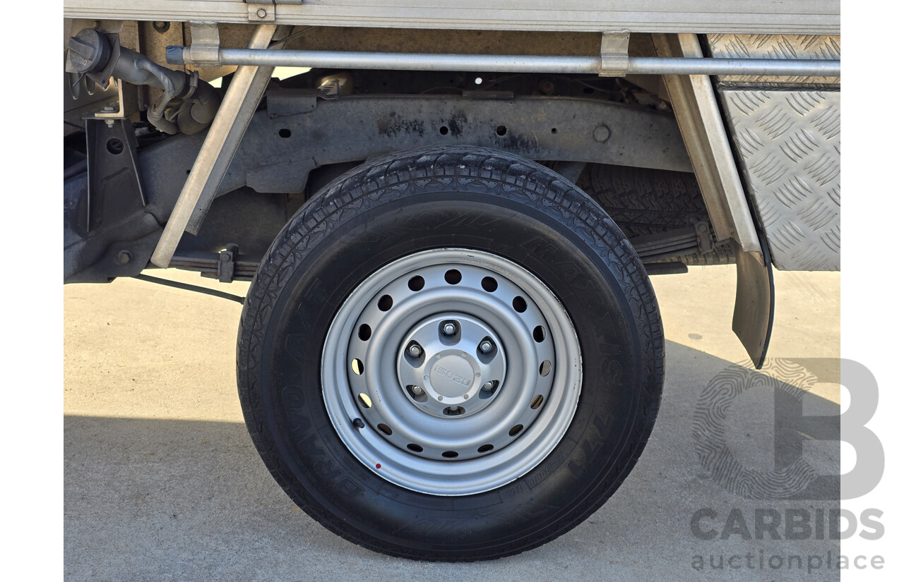 4/2017 Isuzu D-Max SX Hi-Ride TF MY17 Space Cab Utility White Turbo Diesel 3.0L