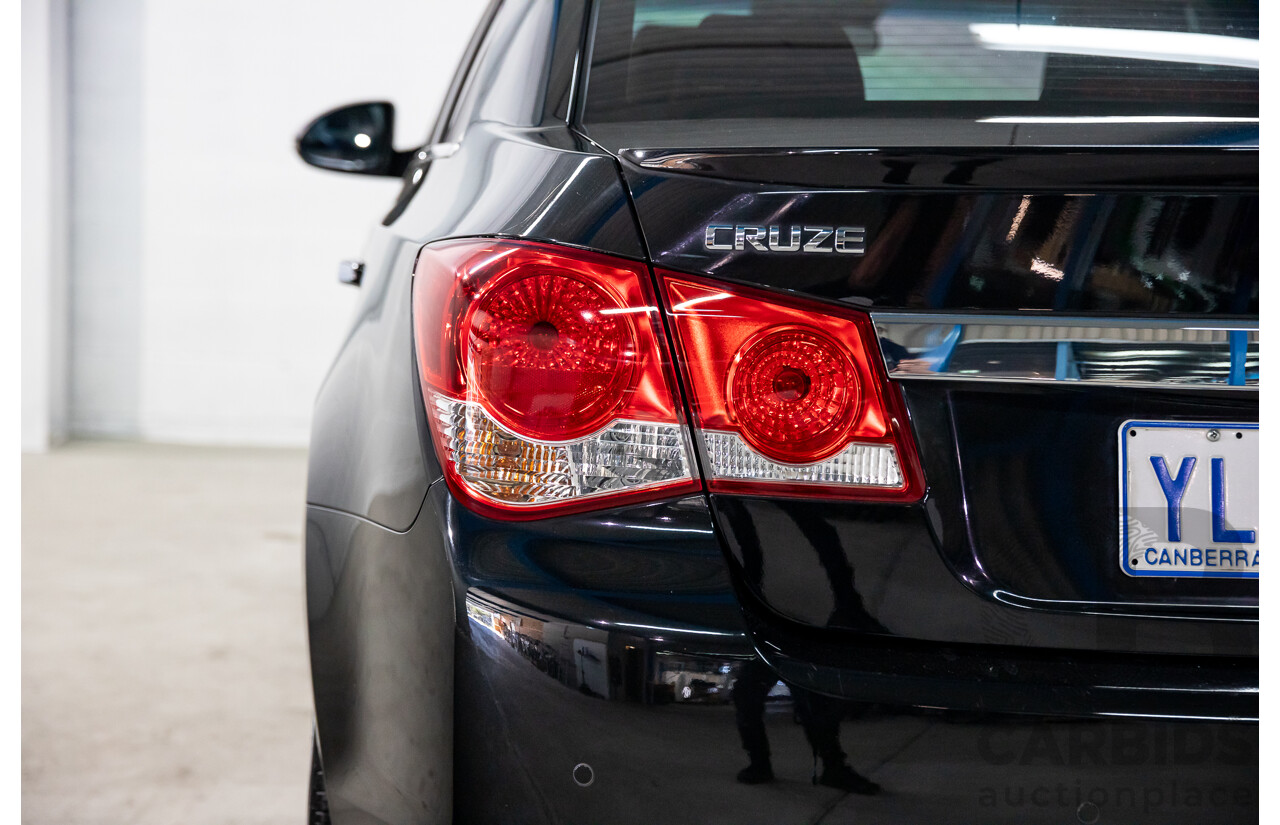 2/2016 Holden Cruze Z-Series JH MY14 4d Sedan Phantom Black 1.8L