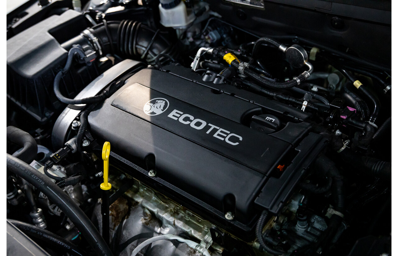 2/2016 Holden Cruze Z-Series JH MY14 4d Sedan Phantom Black 1.8L