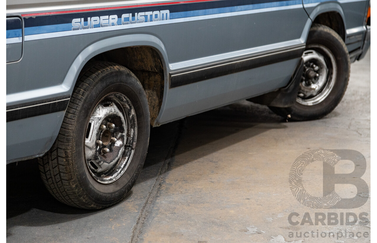 06/2001 Complied (1986) Toyota Hiace Super Custom YH51G 2d Van Silver 2.0L - 8 Seater - Import