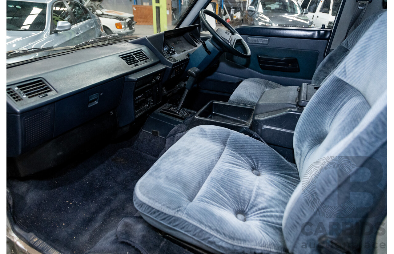 06/2001 Complied (1986) Toyota Hiace Super Custom YH51G 2d Van Silver 2.0L - 8 Seater - Import