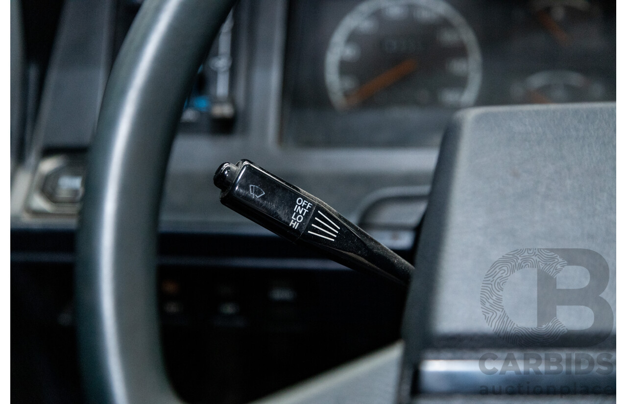 06/2001 Complied (1986) Toyota Hiace Super Custom YH51G 2d Van Silver 2.0L - 8 Seater - Import