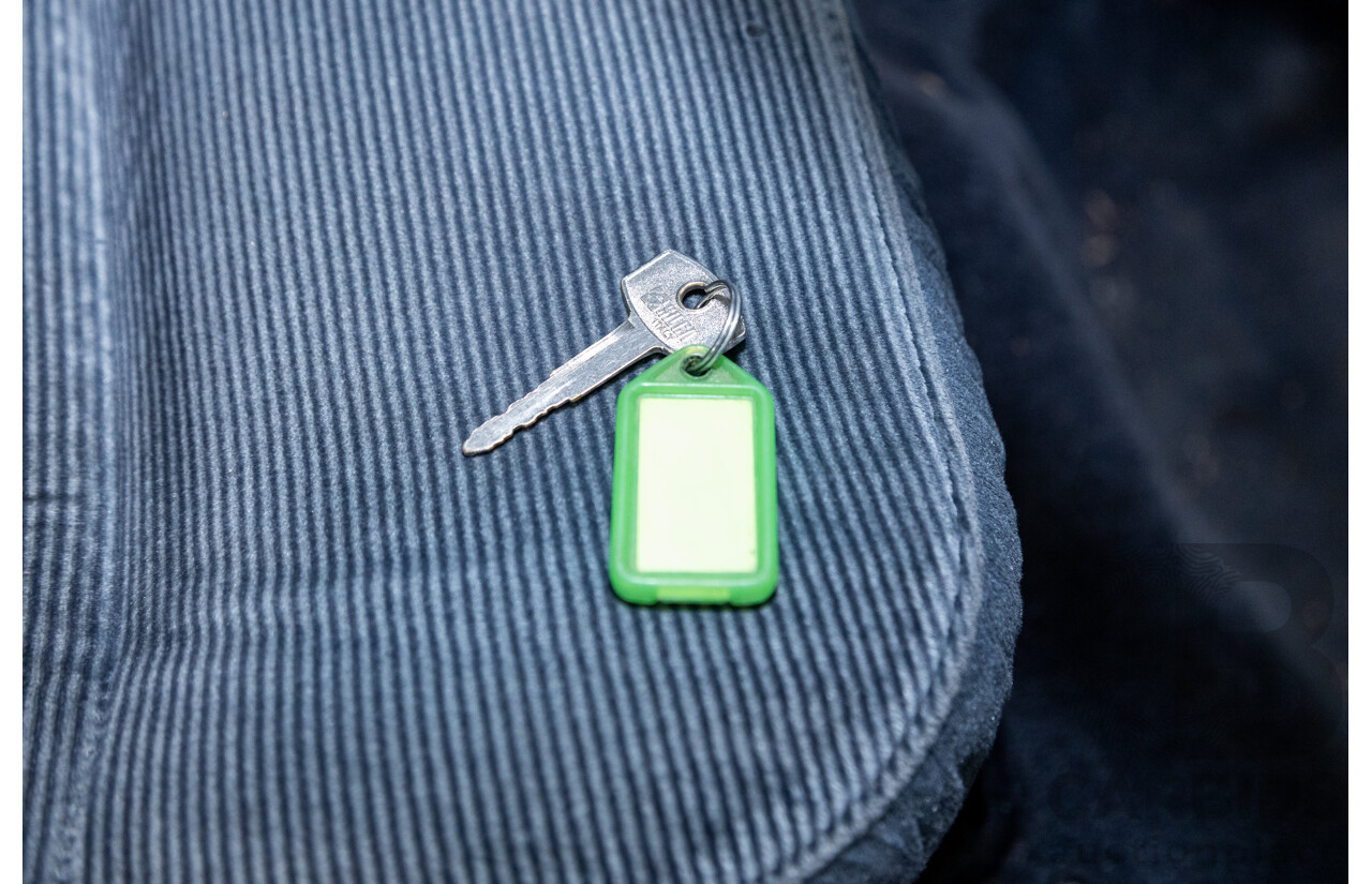 06/2001 Complied (1986) Toyota Hiace Super Custom YH51G 2d Van Silver 2.0L - 8 Seater - Import