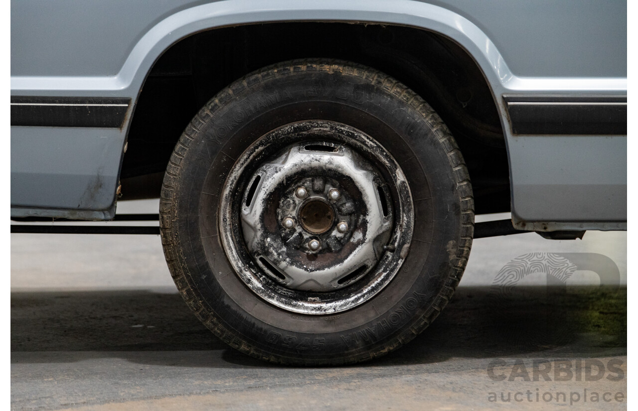 06/2001 Complied (1986) Toyota Hiace Super Custom YH51G 2d Van Silver 2.0L - 8 Seater - Import