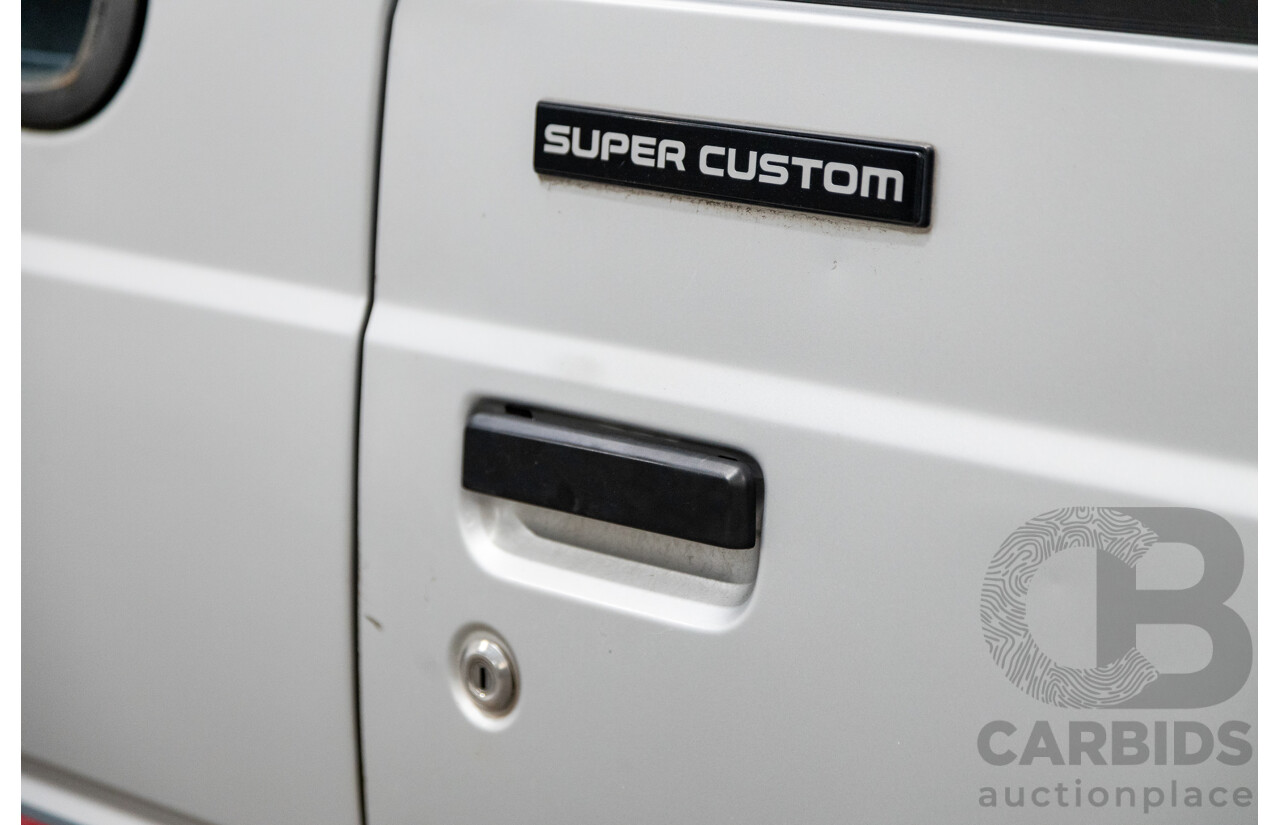 06/2001 Complied (1986) Toyota Hiace Super Custom YH51G 2d Van Silver 2.0L - 8 Seater - Import