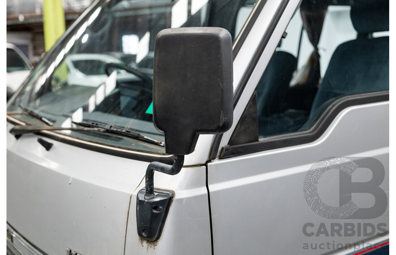 06/2001 Complied (1986) Toyota Hiace Super Custom YH51G 2d Van Silver 2.0L - 8 Seater - Import