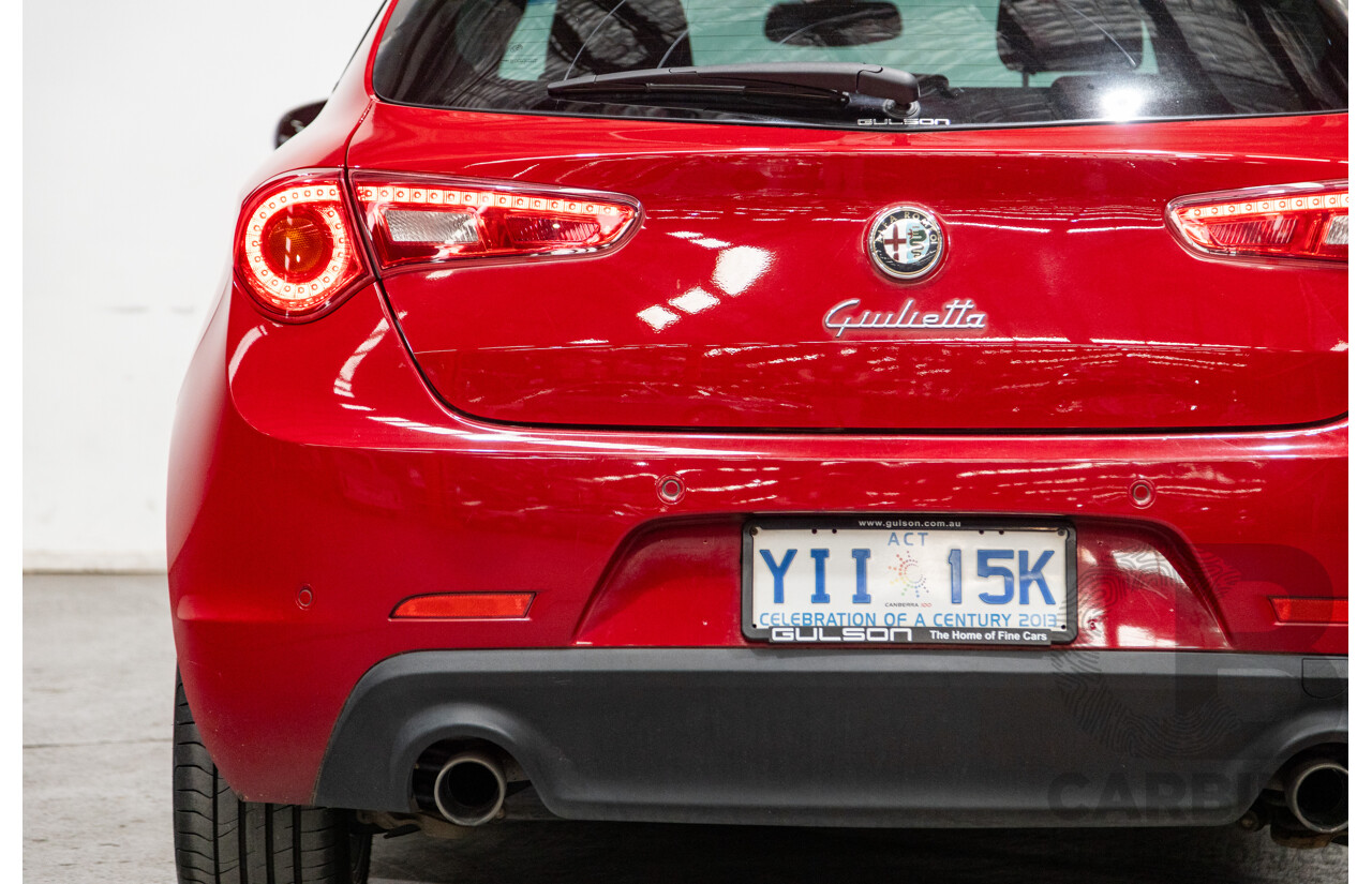 2/2013 Alfa Romeo Giulietta Distinctive Jtd-M 5d Hatchback Alfa Red Turbo Diesel 2.0L