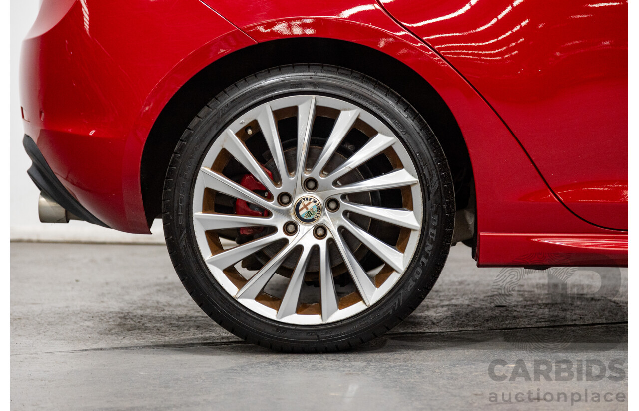 2/2013 Alfa Romeo Giulietta Distinctive Jtd-M 5d Hatchback Alfa Red Turbo Diesel 2.0L