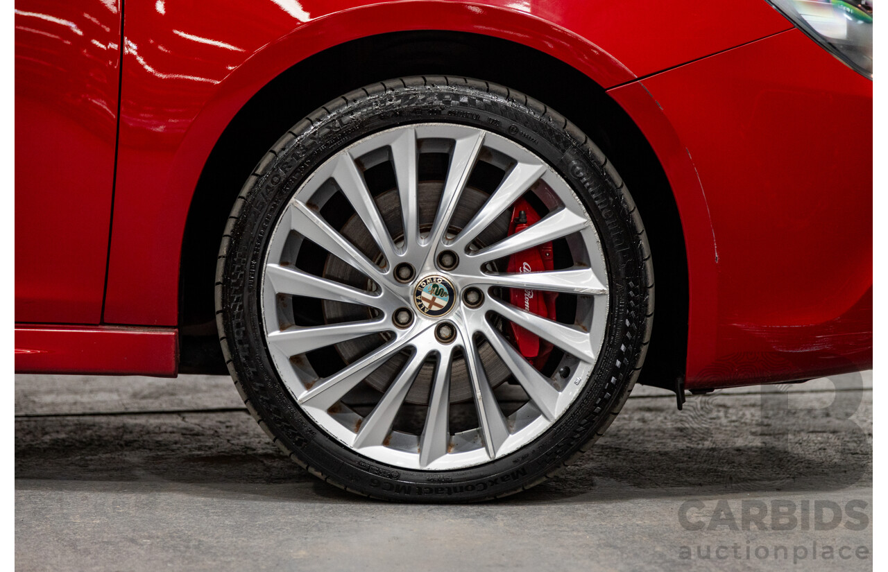 2/2013 Alfa Romeo Giulietta Distinctive Jtd-M 5d Hatchback Alfa Red Turbo Diesel 2.0L