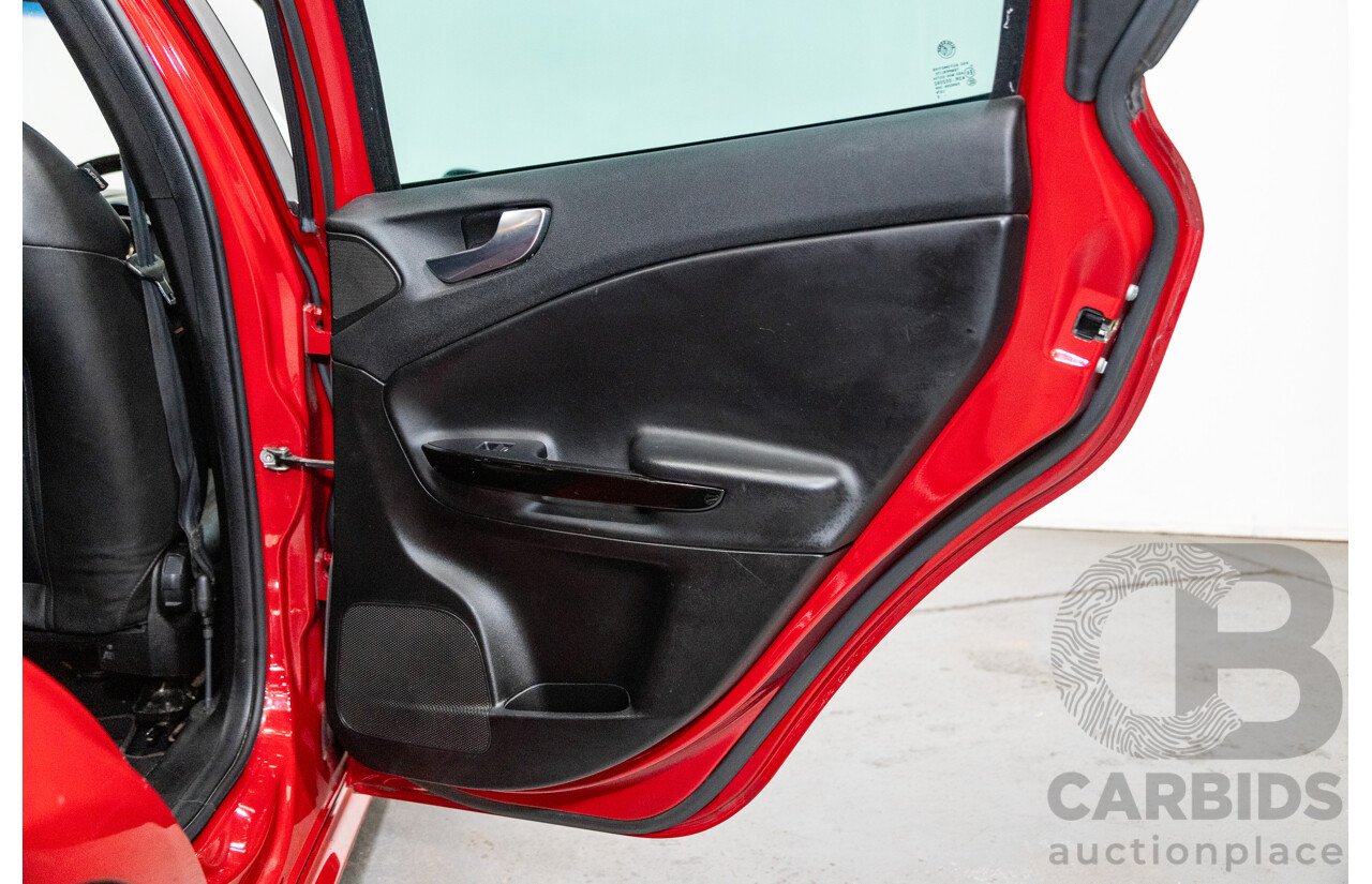 2/2013 Alfa Romeo Giulietta Distinctive Jtd-M 5d Hatchback Alfa Red Turbo Diesel 2.0L