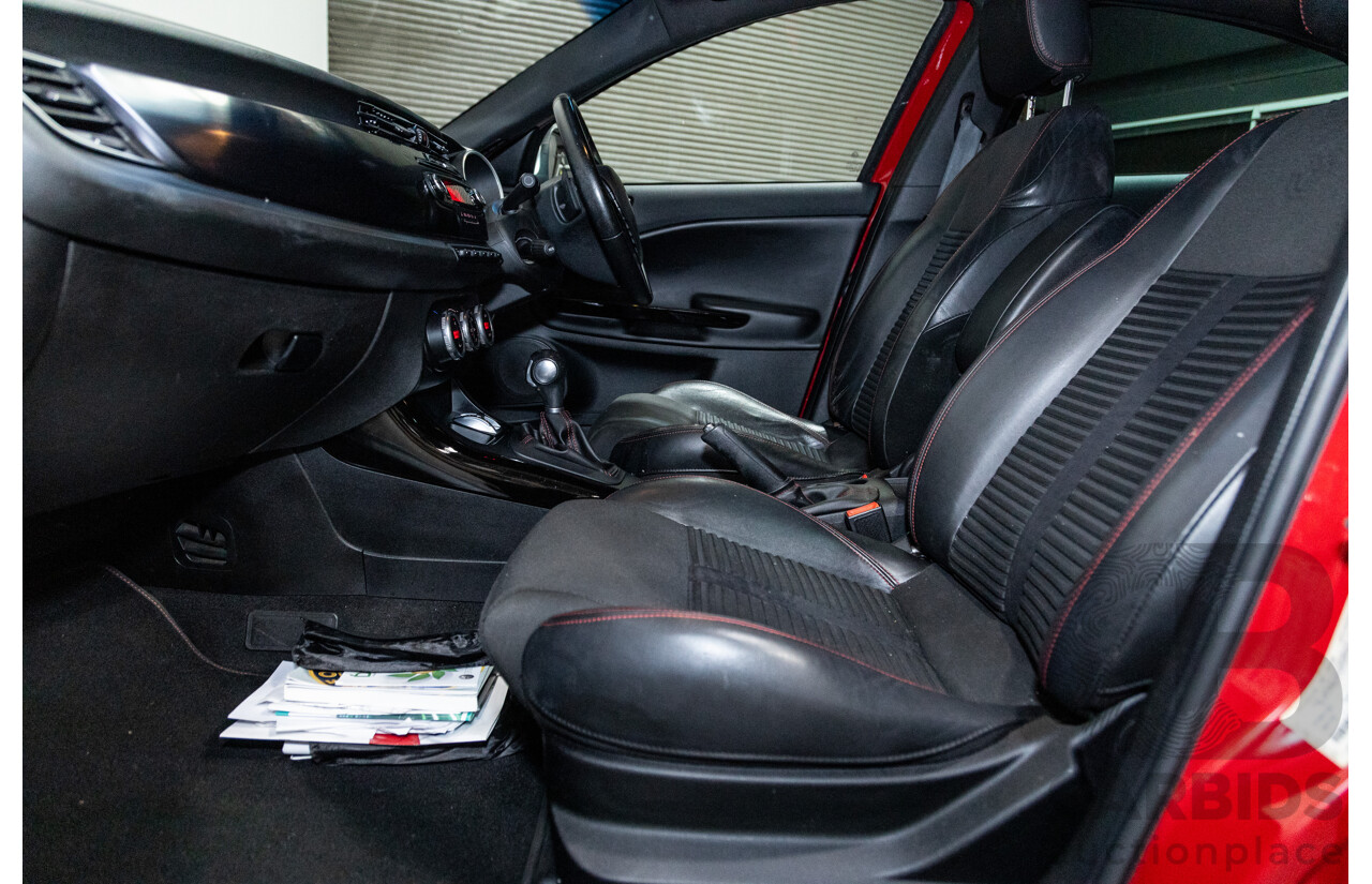 2/2013 Alfa Romeo Giulietta Distinctive Jtd-M 5d Hatchback Alfa Red Turbo Diesel 2.0L