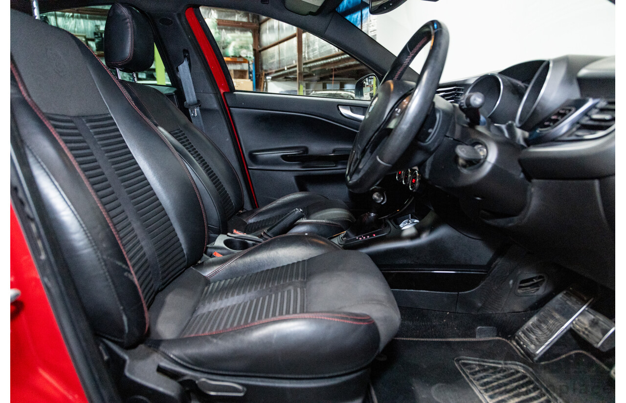 2/2013 Alfa Romeo Giulietta Distinctive Jtd-M 5d Hatchback Alfa Red Turbo Diesel 2.0L