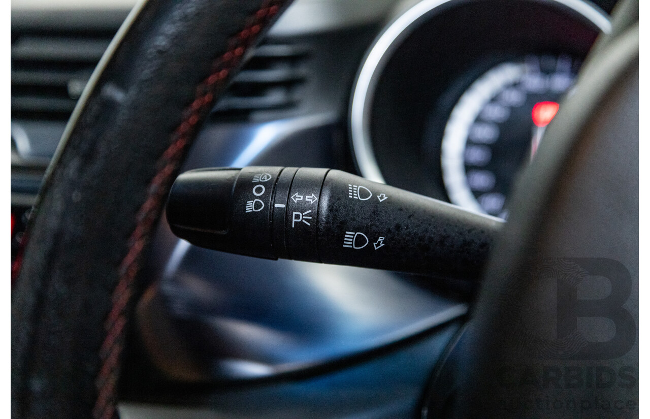 2/2013 Alfa Romeo Giulietta Distinctive Jtd-M 5d Hatchback Alfa Red Turbo Diesel 2.0L