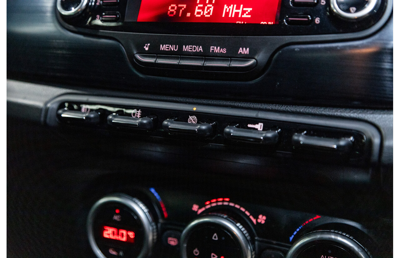 2/2013 Alfa Romeo Giulietta Distinctive Jtd-M 5d Hatchback Alfa Red Turbo Diesel 2.0L