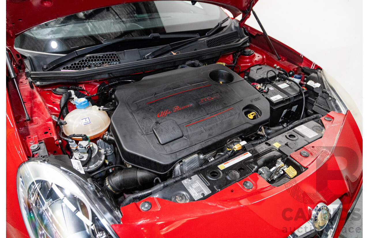 2/2013 Alfa Romeo Giulietta Distinctive Jtd-M 5d Hatchback Alfa Red Turbo Diesel 2.0L