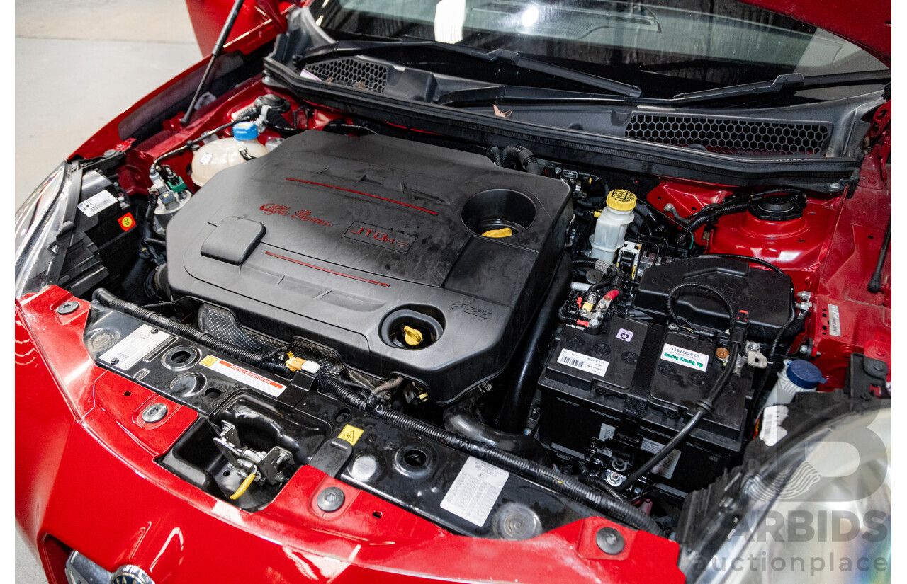 2/2013 Alfa Romeo Giulietta Distinctive Jtd-M 5d Hatchback Alfa Red Turbo Diesel 2.0L