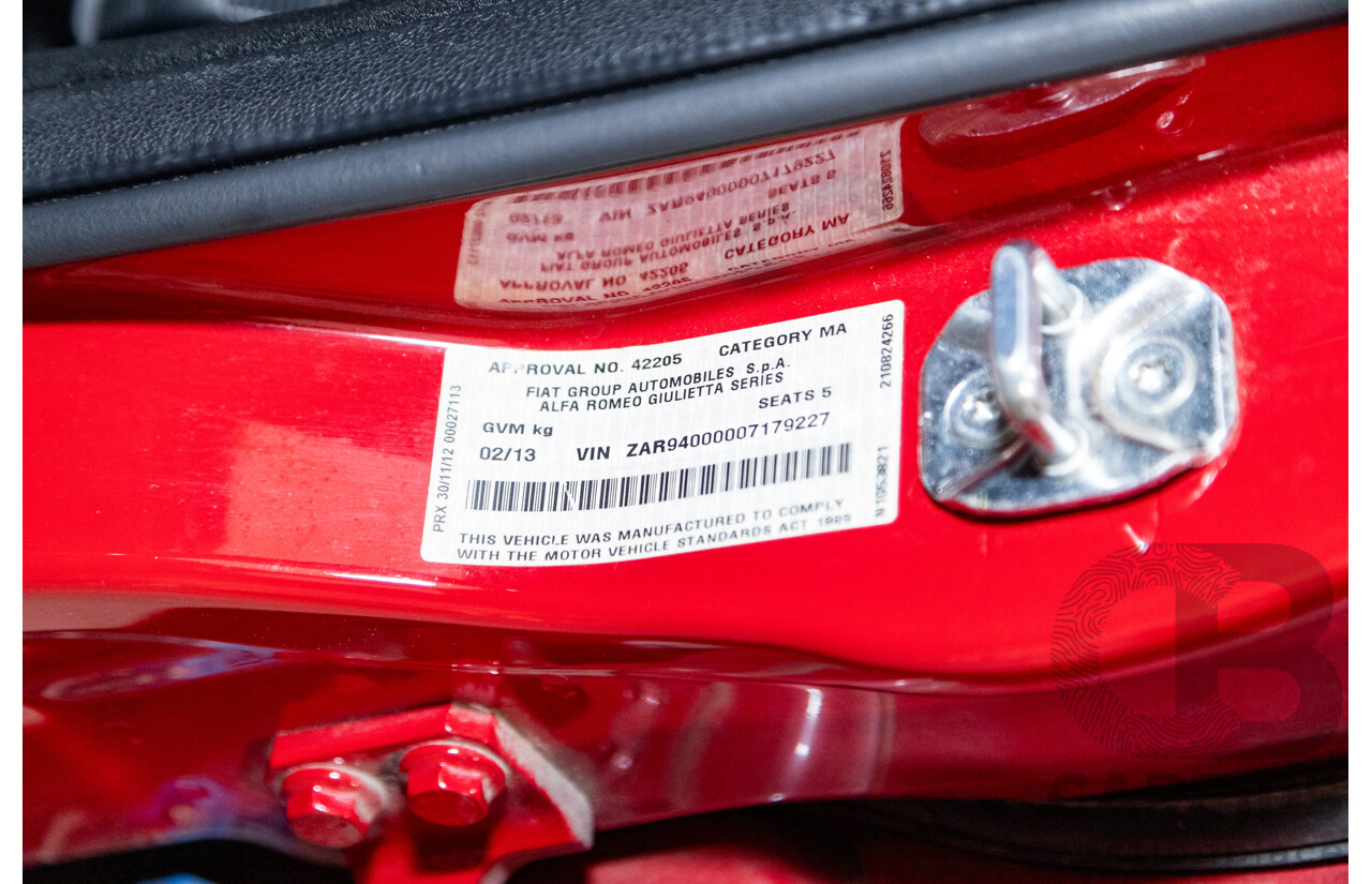 2/2013 Alfa Romeo Giulietta Distinctive Jtd-M 5d Hatchback Alfa Red Turbo Diesel 2.0L