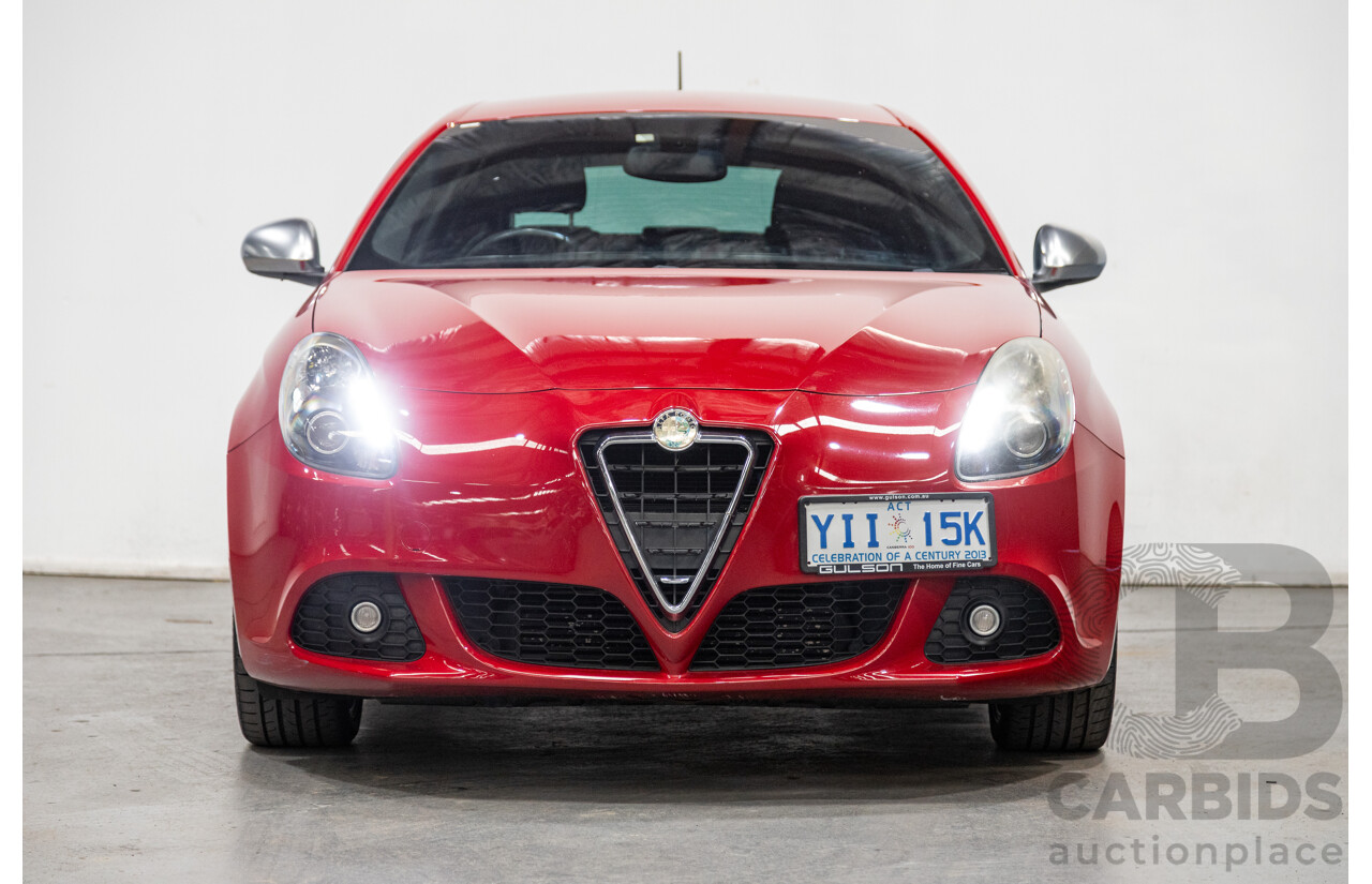 2/2013 Alfa Romeo Giulietta Distinctive Jtd-M 5d Hatchback Alfa Red Turbo Diesel 2.0L