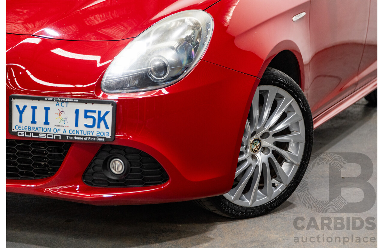 2/2013 Alfa Romeo Giulietta Distinctive Jtd-M 5d Hatchback Alfa Red Turbo Diesel 2.0L
