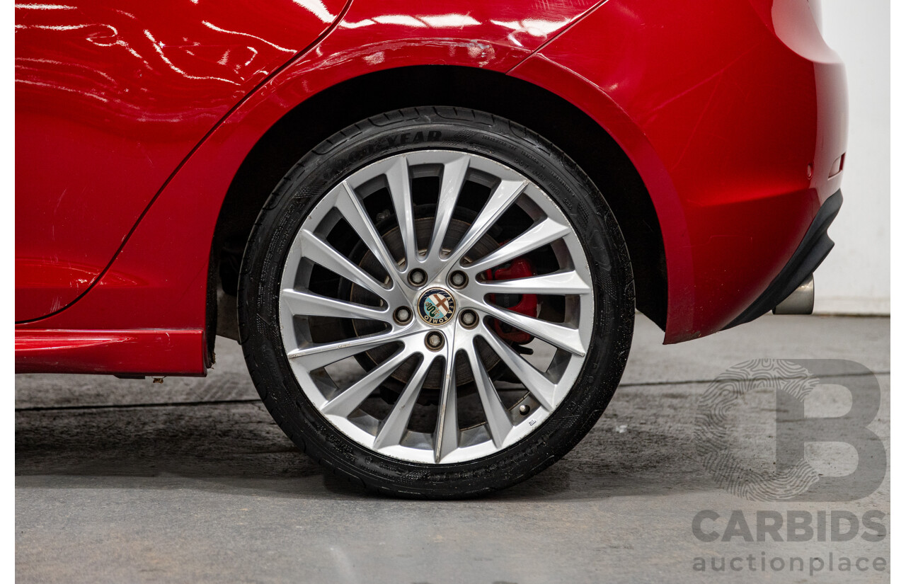 2/2013 Alfa Romeo Giulietta Distinctive Jtd-M 5d Hatchback Alfa Red Turbo Diesel 2.0L