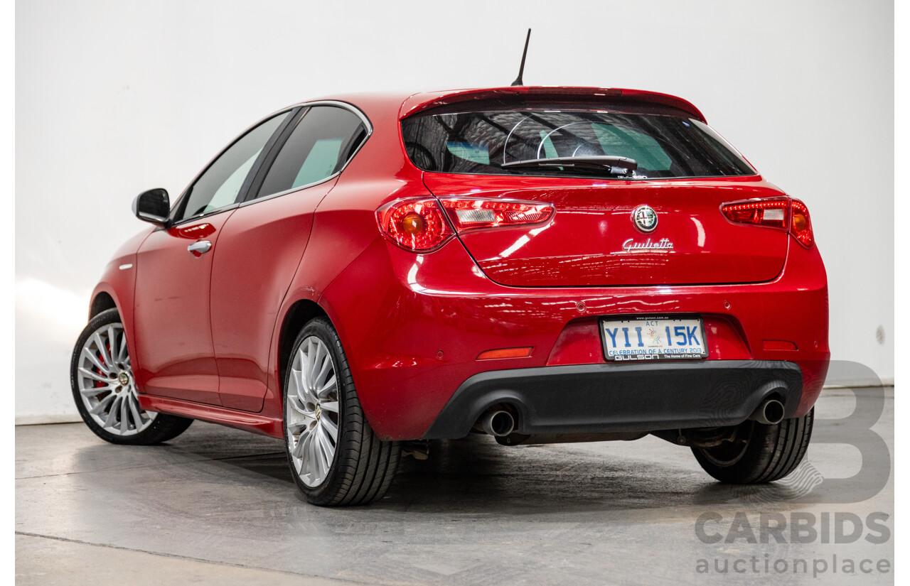 2/2013 Alfa Romeo Giulietta Distinctive Jtd-M 5d Hatchback Alfa Red Turbo Diesel 2.0L