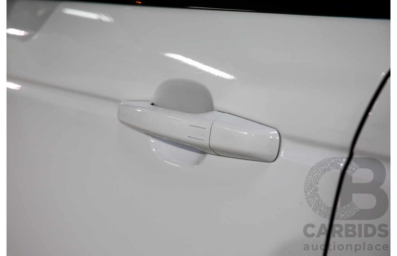 8/2014 Range Rover Range Rover Sport 3.0 SDV6 HSE LW 4d Wagon Fuji White Turbo Diesel V6 3.0L