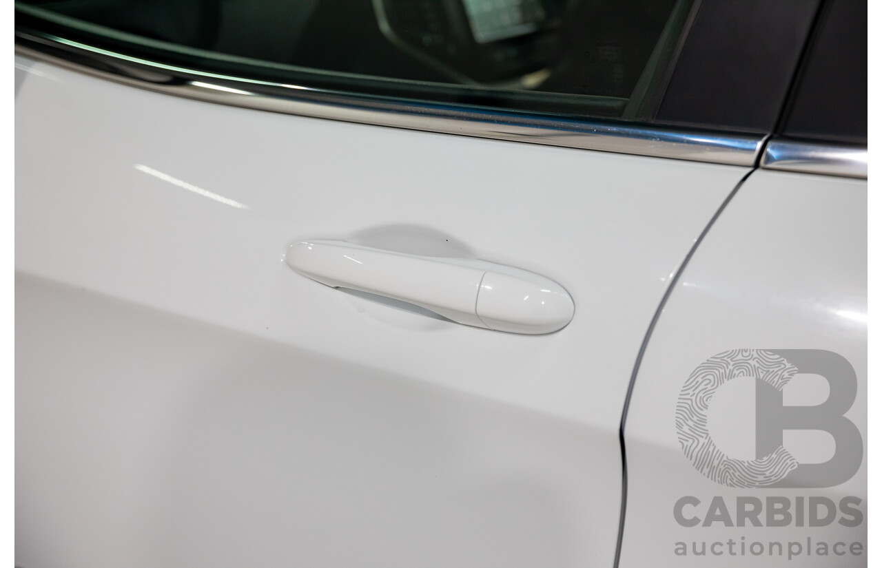 11/2014 Jeep Cherokee Limited (4x4) KL 4d Wagon Bright White Turbo Diesel 2.0L