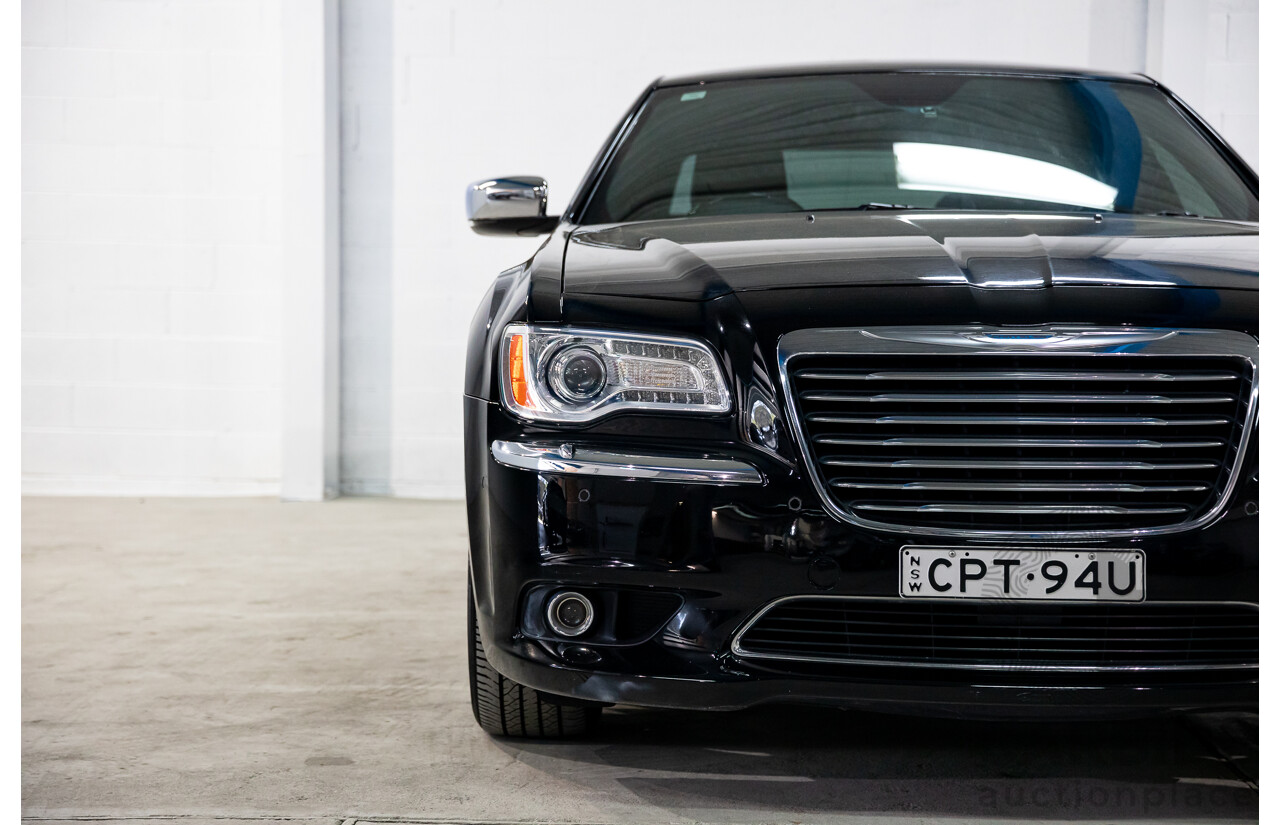 10/2013 Chrysler 300 C Luxury MY12 4d Sedan Blackberry Pearl V6 3.6L