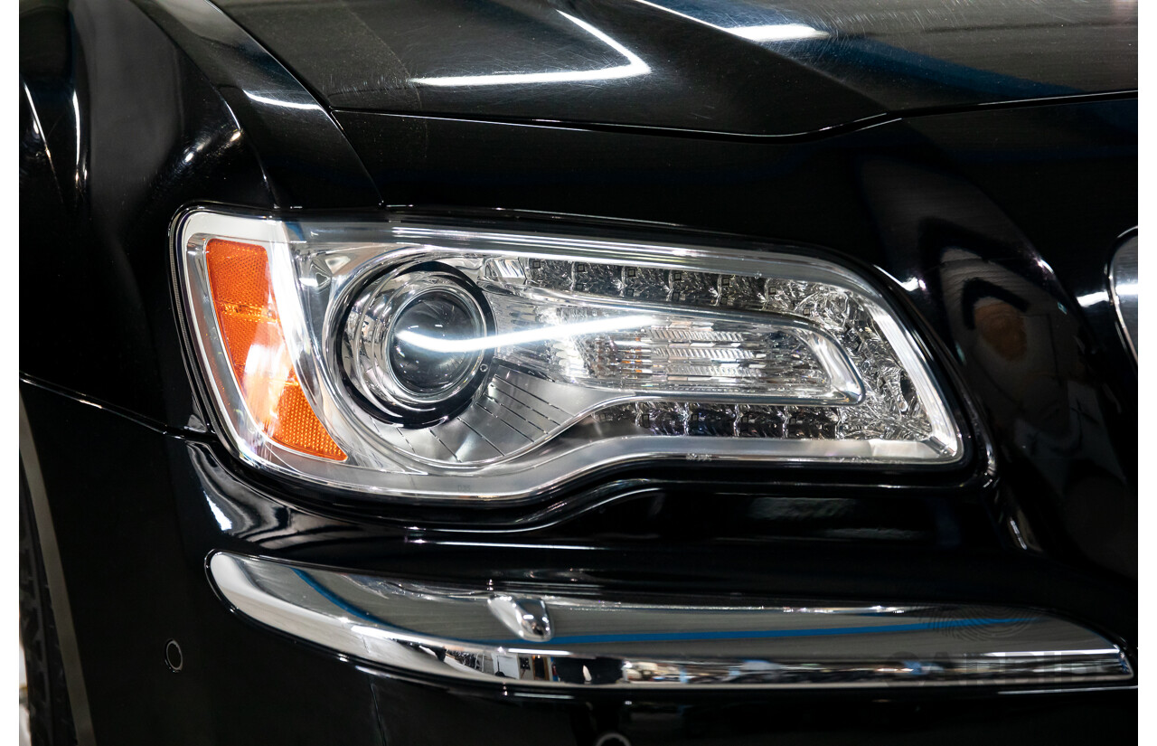 10/2013 Chrysler 300 C Luxury MY12 4d Sedan Blackberry Pearl V6 3.6L