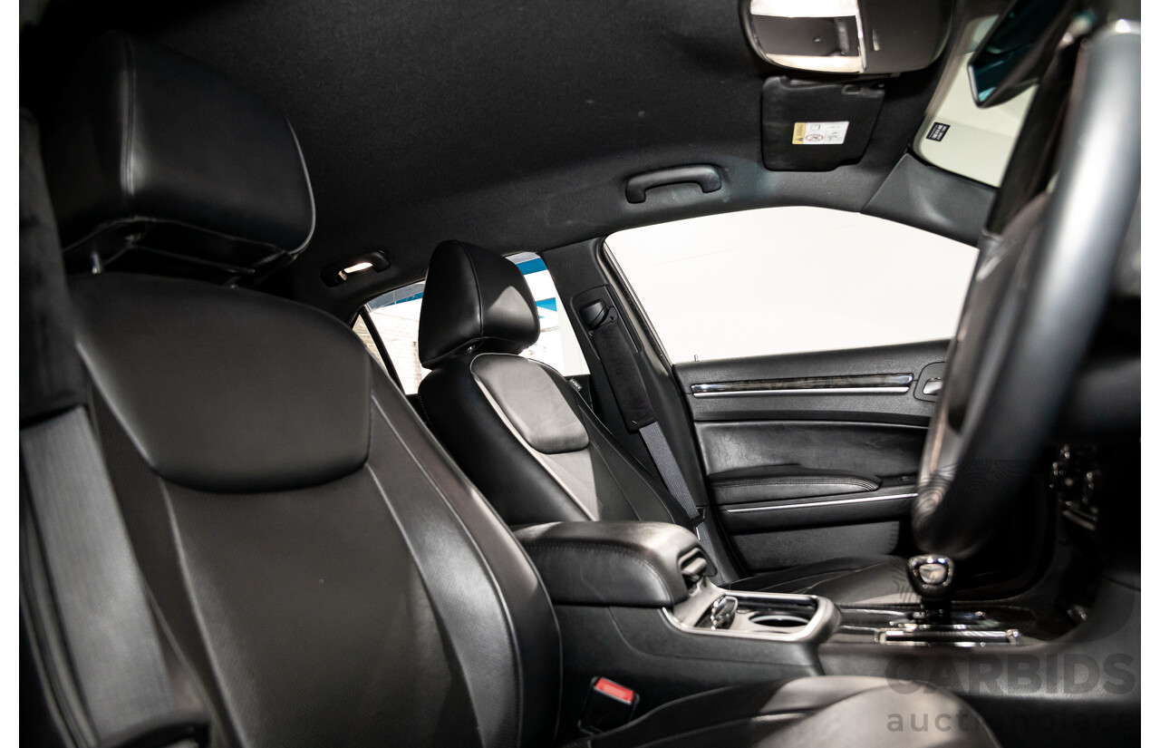 10/2013 Chrysler 300 C Luxury MY12 4d Sedan Blackberry Pearl V6 3.6L