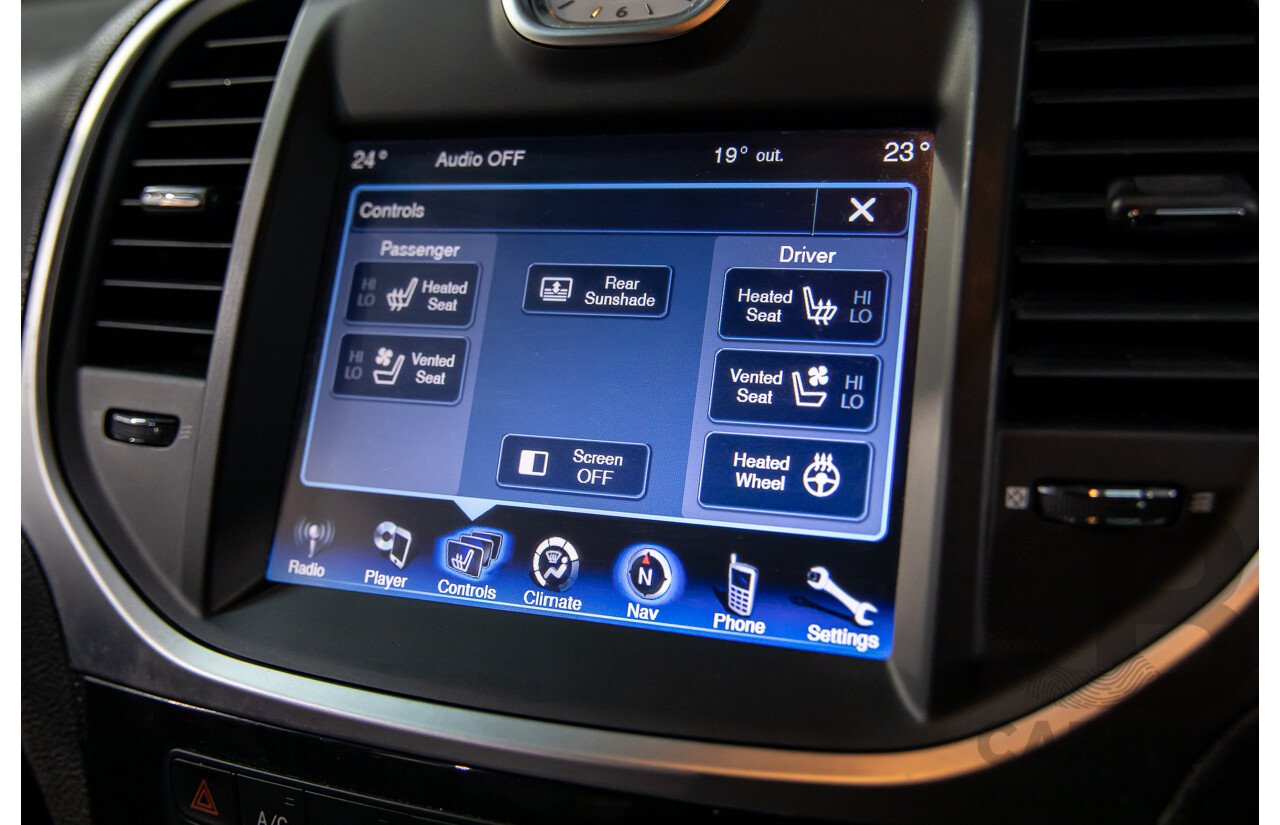 10/2013 Chrysler 300 C Luxury MY12 4d Sedan Blackberry Pearl V6 3.6L