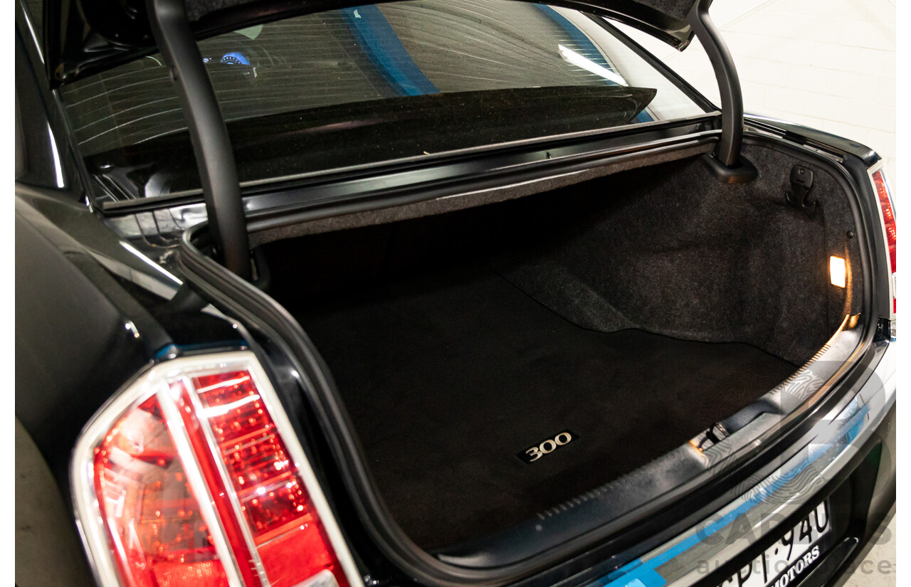 10/2013 Chrysler 300 C Luxury MY12 4d Sedan Blackberry Pearl V6 3.6L