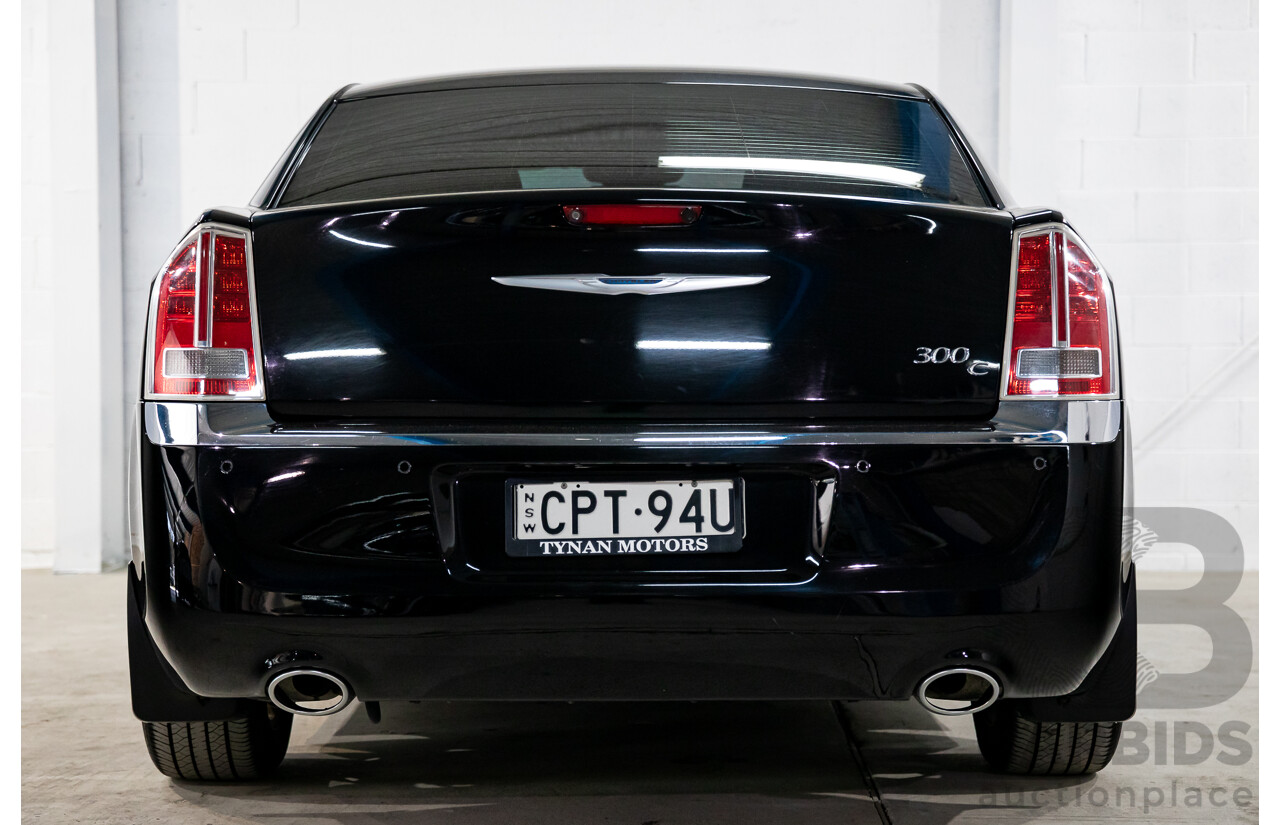 10/2013 Chrysler 300 C Luxury MY12 4d Sedan Blackberry Pearl V6 3.6L
