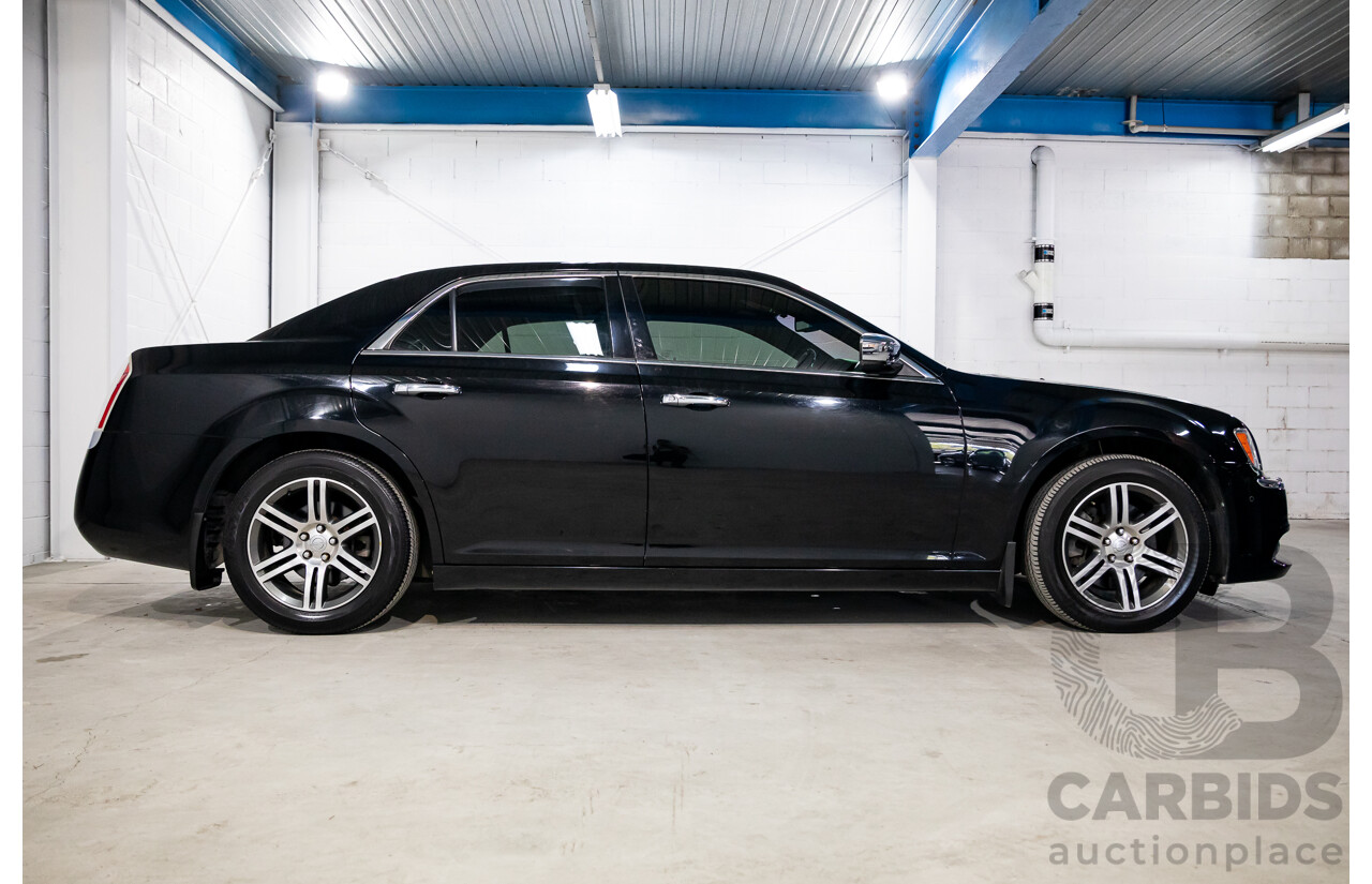 10/2013 Chrysler 300 C Luxury MY12 4d Sedan Blackberry Pearl V6 3.6L