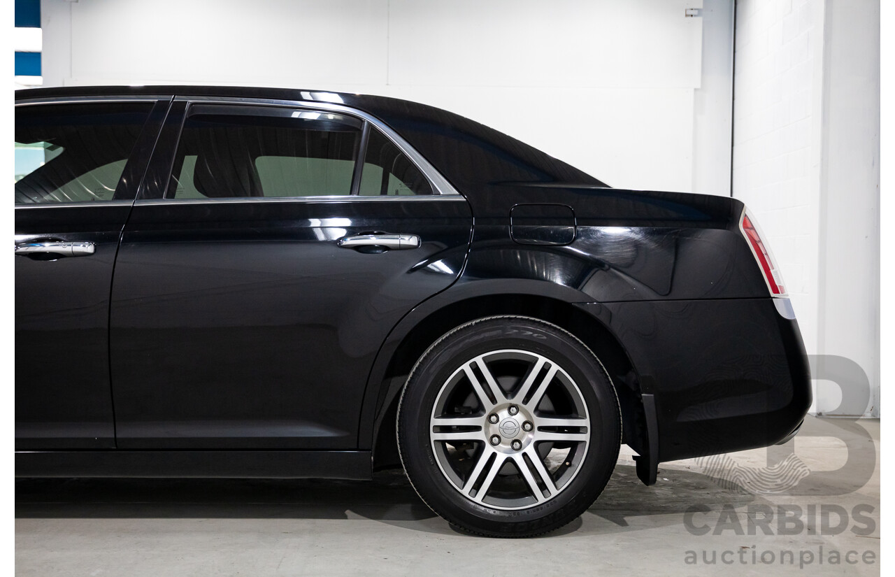 10/2013 Chrysler 300 C Luxury MY12 4d Sedan Blackberry Pearl V6 3.6L