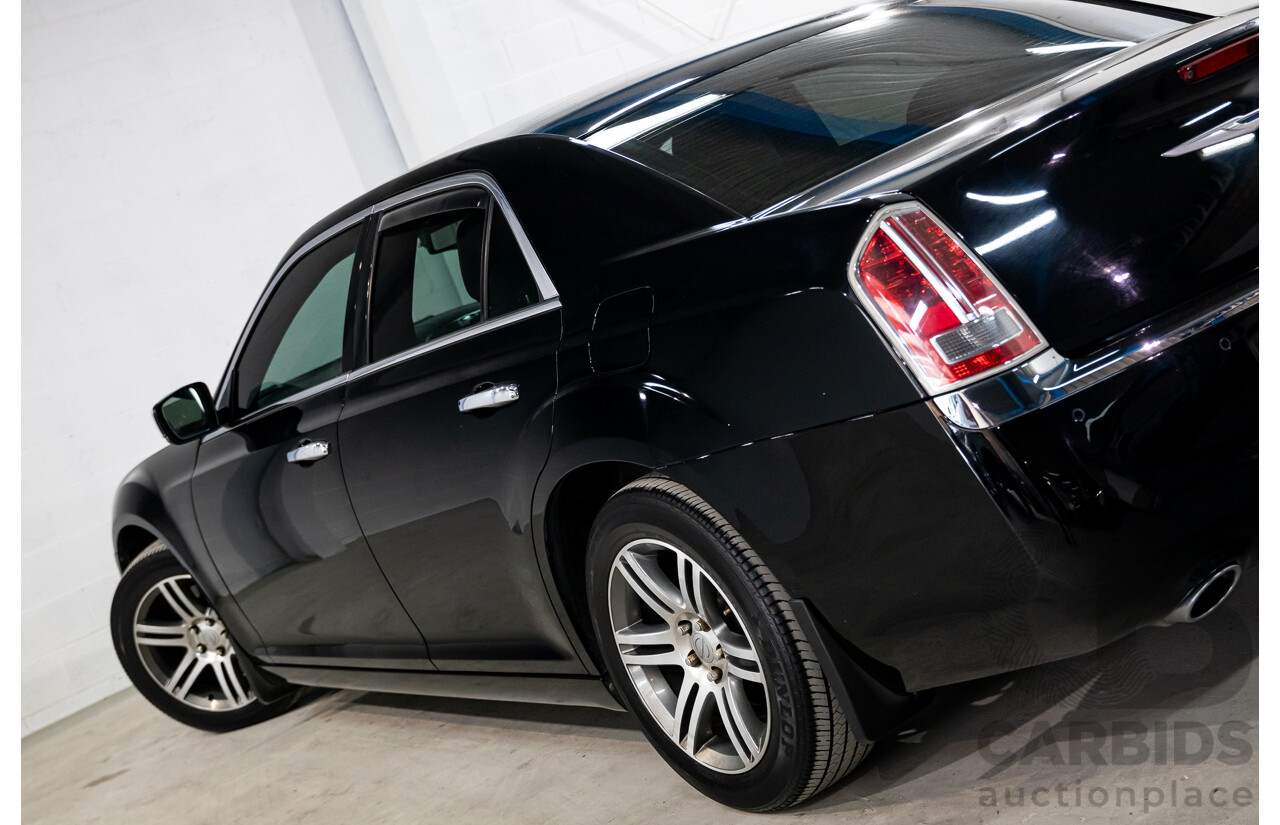 10/2013 Chrysler 300 C Luxury MY12 4d Sedan Blackberry Pearl V6 3.6L