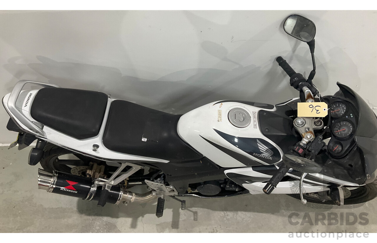 Honda CBR125R Motorbike 125cc  	