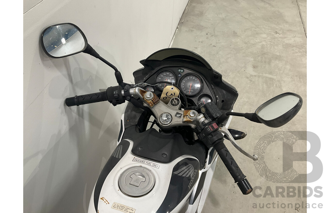 Honda CBR125R Motorbike 125cc  	