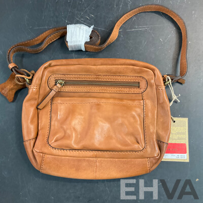 COLORADO, EVITY Tan Crossbody Bag & SKINKANDY Hinged Ring
