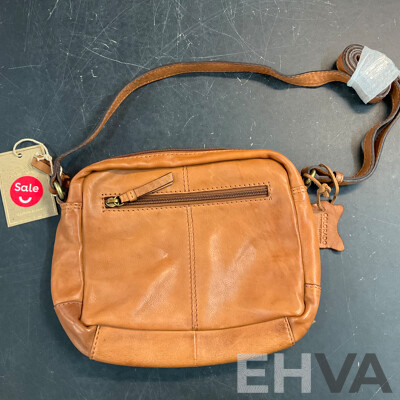 COLORADO, EVITY Tan Crossbody Bag & SKINKANDY Hinged Ring