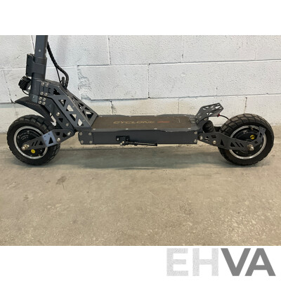 Cyclone Pro E-Scooter - ORP $1,999.00