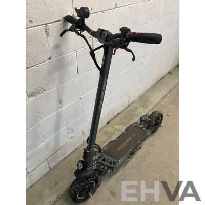Cyclone Pro E-Scooter - ORP $1,999.00