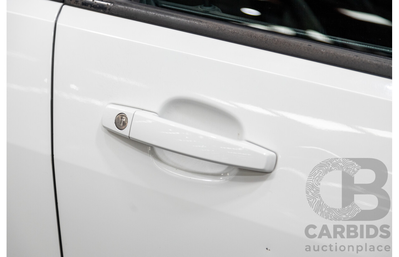 7/2014 Holden Commodore SV6 VF 4d Sportwagon White 3.6L