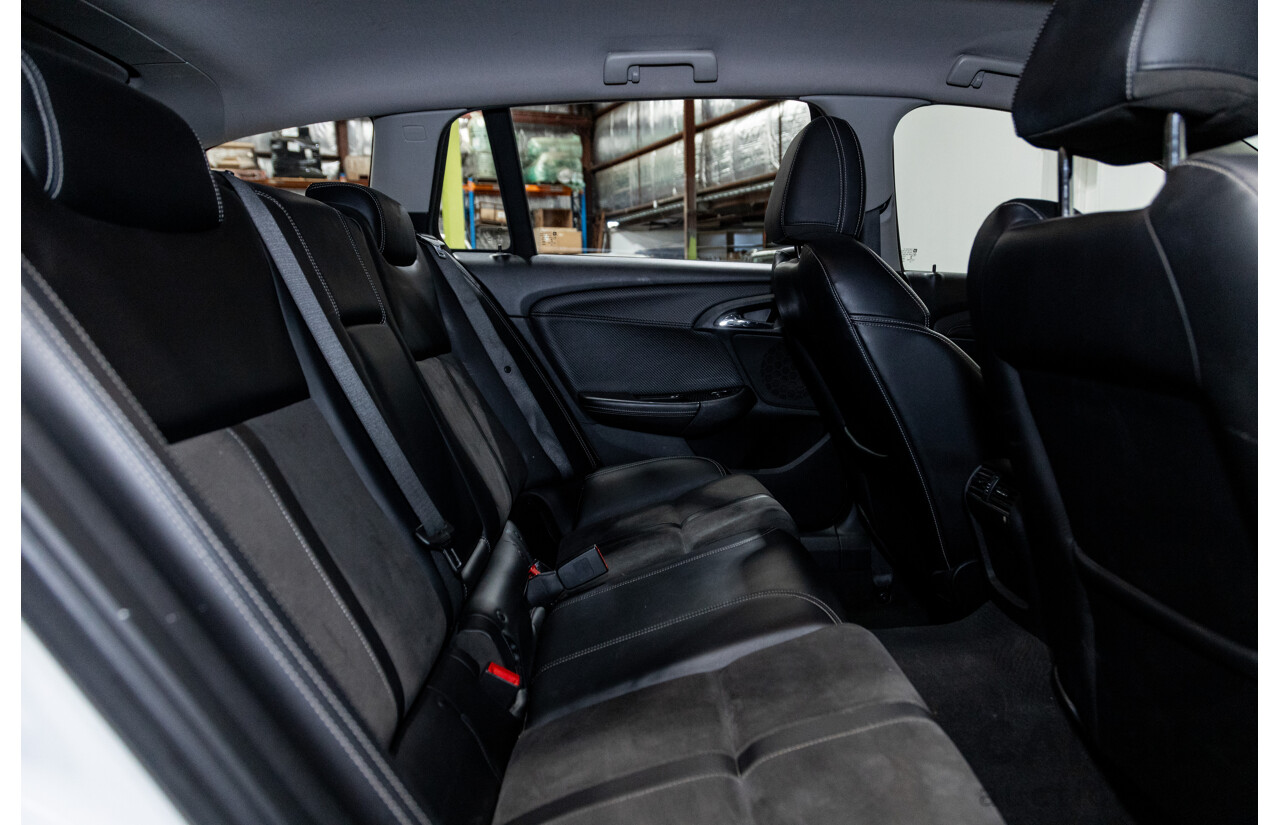 7/2014 Holden Commodore SV6 VF 4d Sportwagon White 3.6L