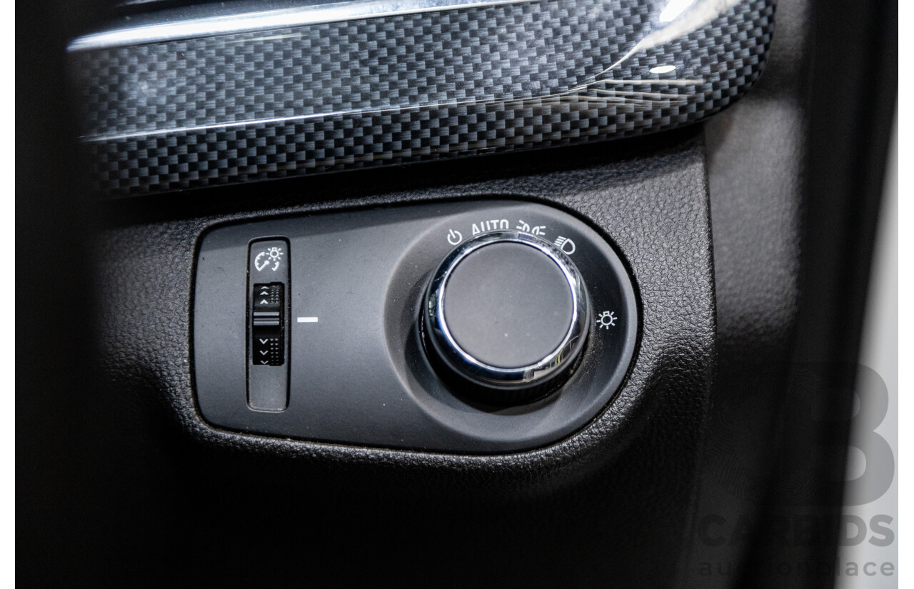 7/2014 Holden Commodore SV6 VF 4d Sportwagon White 3.6L