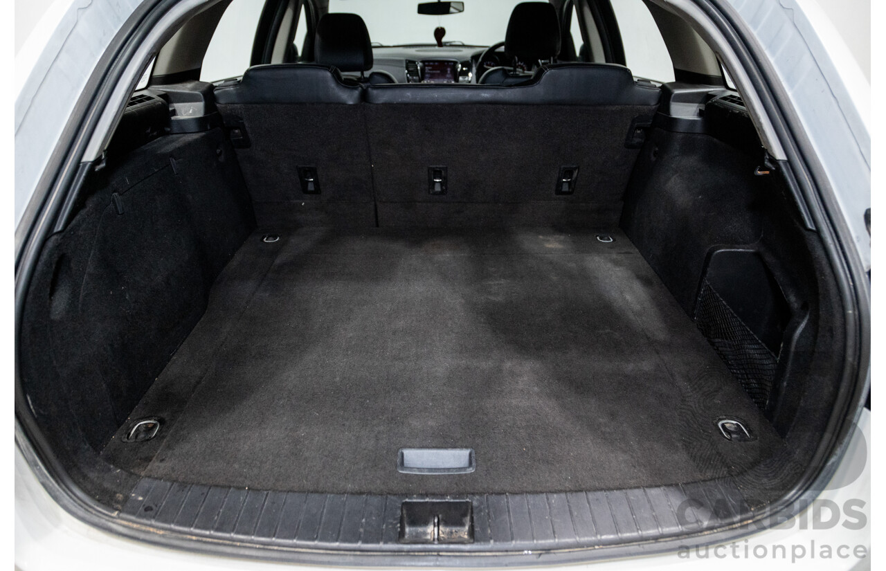 7/2014 Holden Commodore SV6 VF 4d Sportwagon White 3.6L