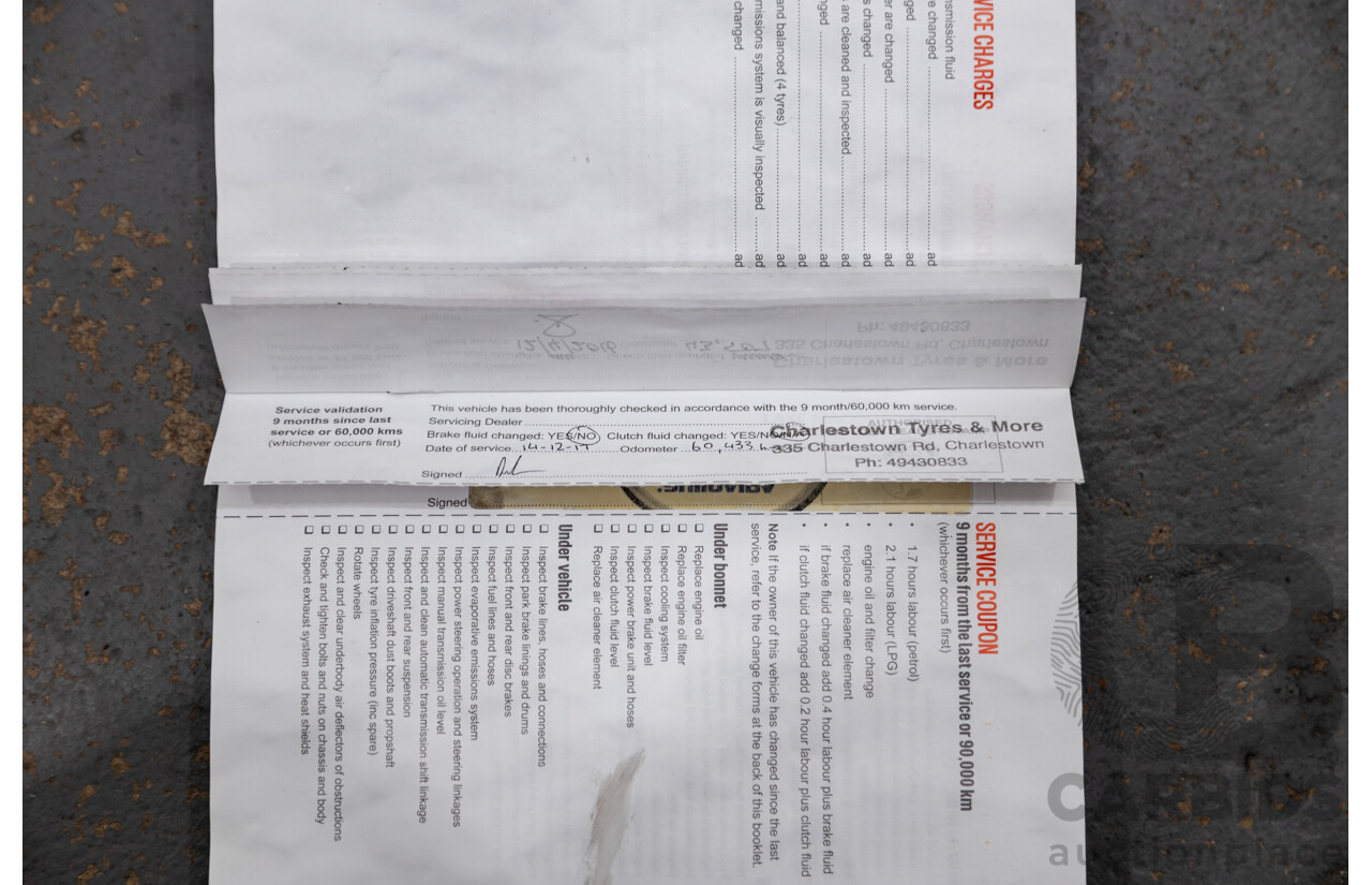 7/2014 Holden Commodore SV6 VF 4d Sportwagon White 3.6L